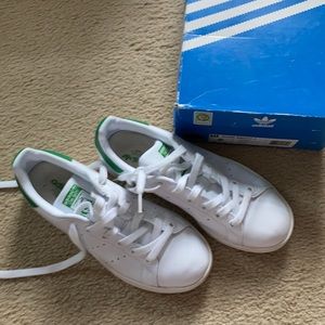 Stan Smith adidas, youth 6, box included